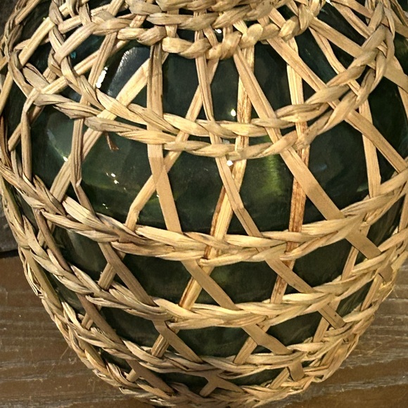 NEW! Mediterranean Woven Rattan Blue Glass Bottle Vase - Picture 3 of 6